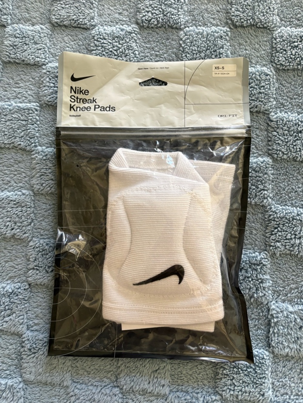 Nike Dri-FIT Performance Packet - Light Gray and Black